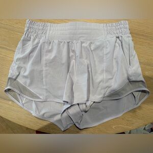 lululemon atheltica hotty hot shorts in light lavender